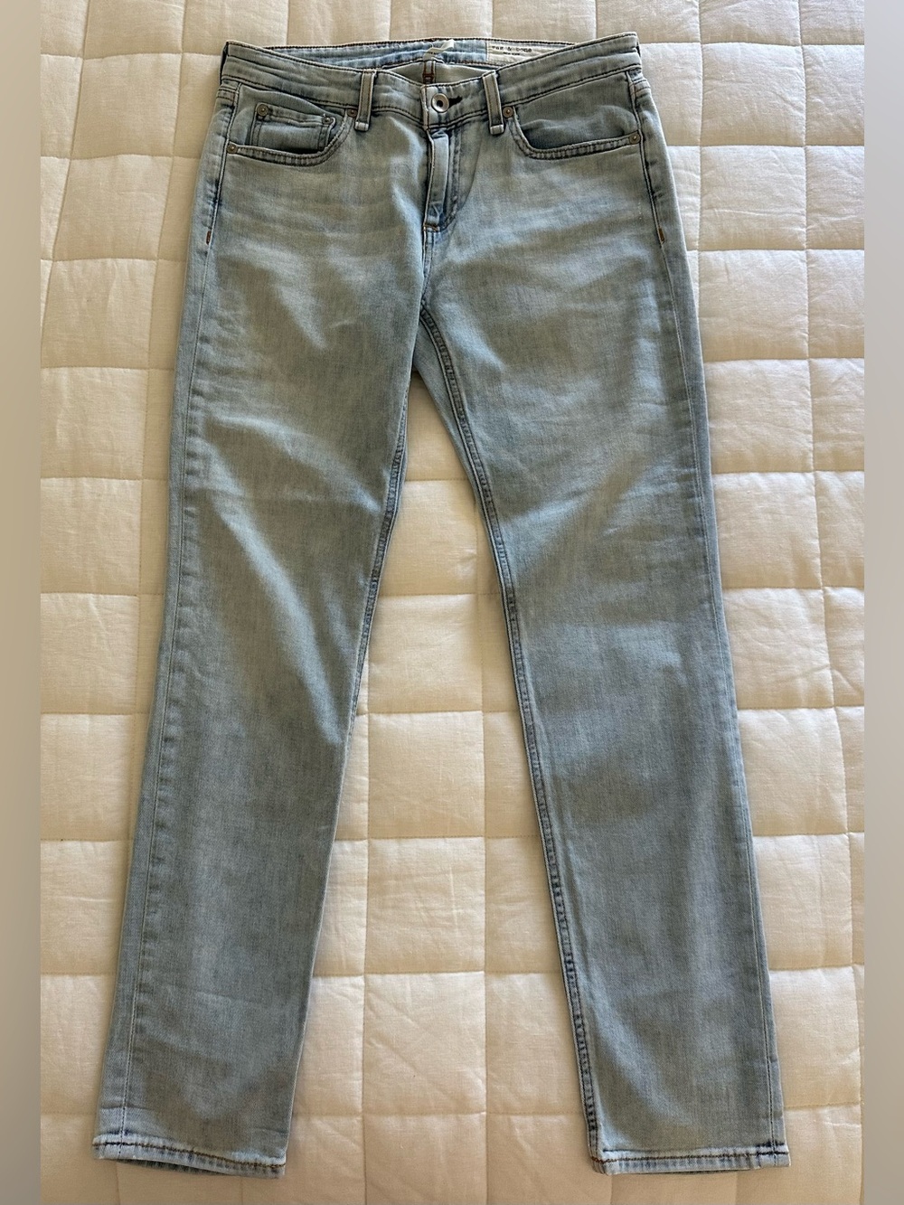 Like new Rag and Bone Dre Low Rise Size 26